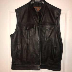 Men’s Leather Jacket! NWOT